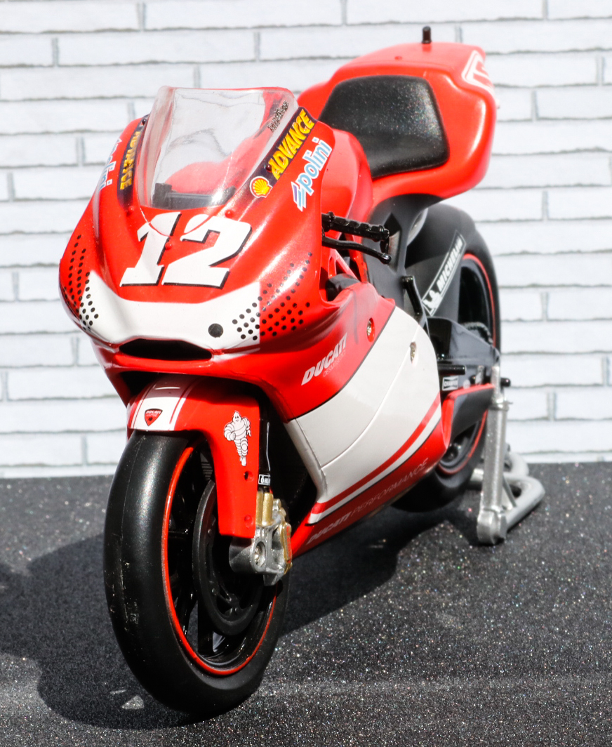 New Ray 1-12 Ducati Desmosedici T Bayliss